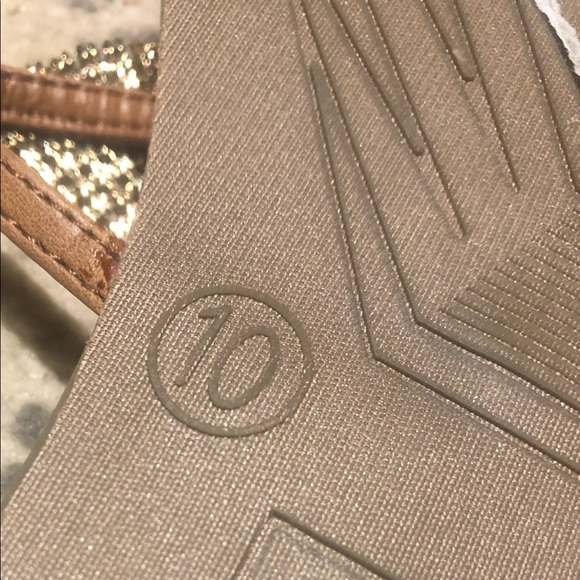 Flats - Picture 3 of 4